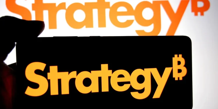 「比特币最强信徒」再出手！Strategy 斥 2.64 亿美元扫货，持币量突破 71 万枚缩略图